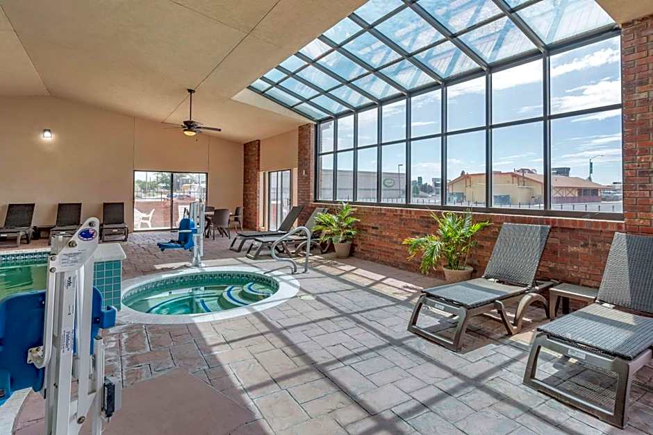 Comfort Inn & Suites Near Fallon Naval Air Station