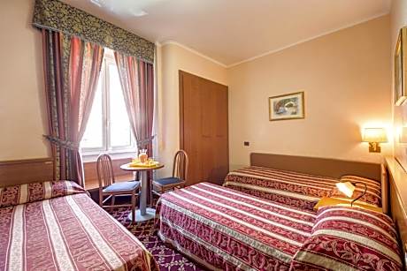 Quadruple Room with Bathroom