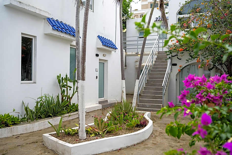 La Mona Loiza Apartment Complex by Stay with Bear