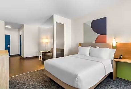 2 Queen Beds Hearing Accessible