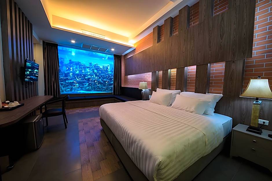 V20 Boutique Jacuzzi Hotel