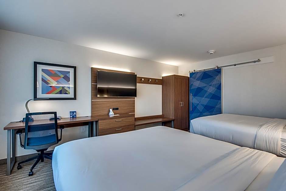 Holiday Inn Express & Suites Dallas North - Addison By IHG