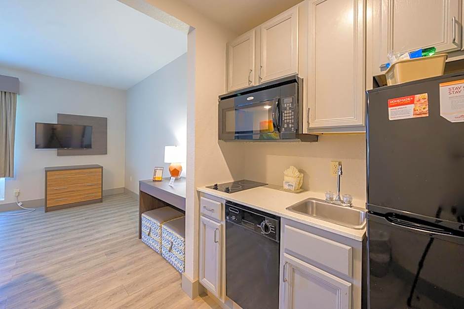 CANDLEWOOD SUITES PANAMA CITY BEACH SOUTHEAST by IHG