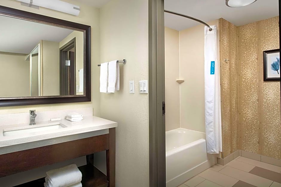 Hampton Inn By Hilton & Suites Alpharetta