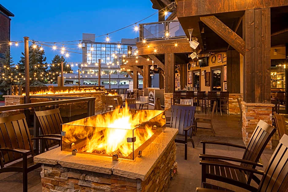 Golden Nugget Lake Tahoe Hotel & Casino