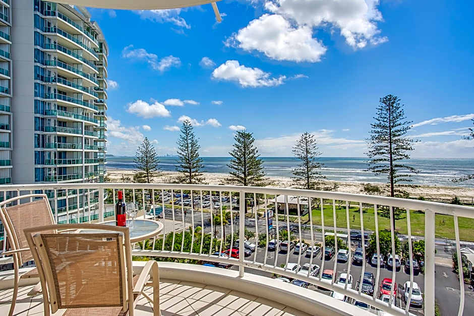 Kirra Beach Apartments
