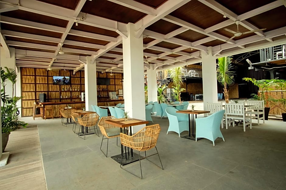 Gili Sands Hotel & Bar