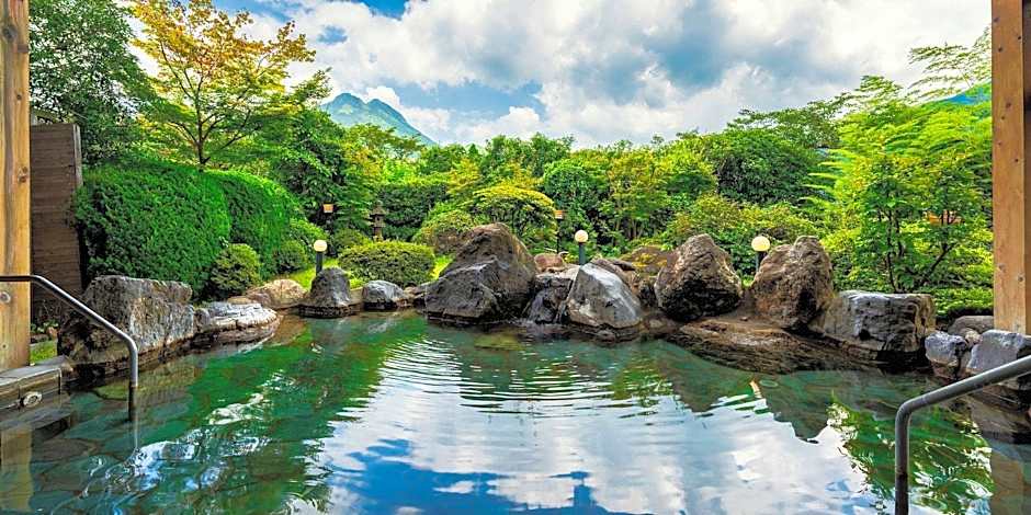 Ryokan Yufuin Sansuikan