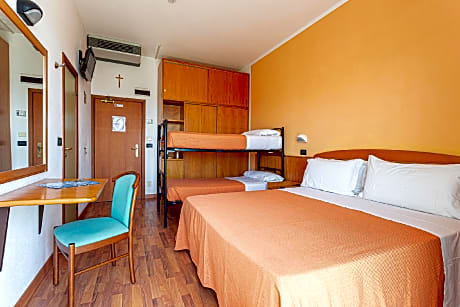 Quadruple Room with View