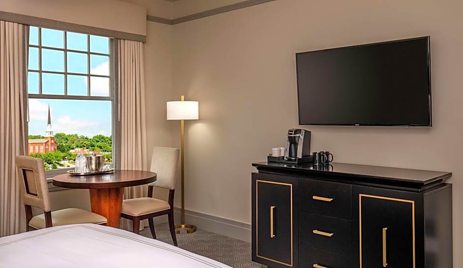 The Virginian Lynchburg, Curio Collection By Hilton