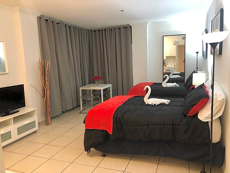 Casablanca on the beach, Oceanfront Studio Miami Beach