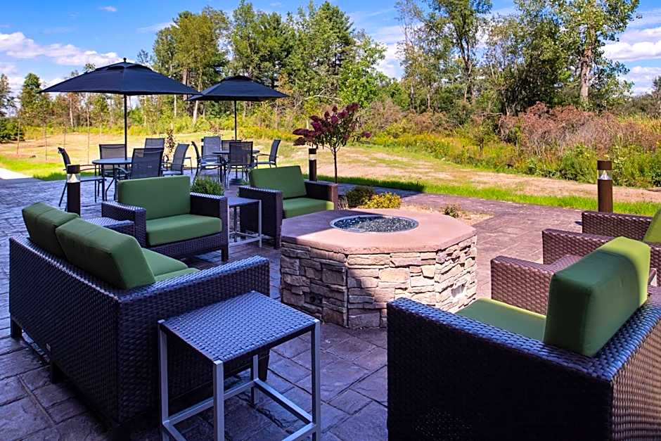 Fairfield Inn & Suites by Marriott Canton