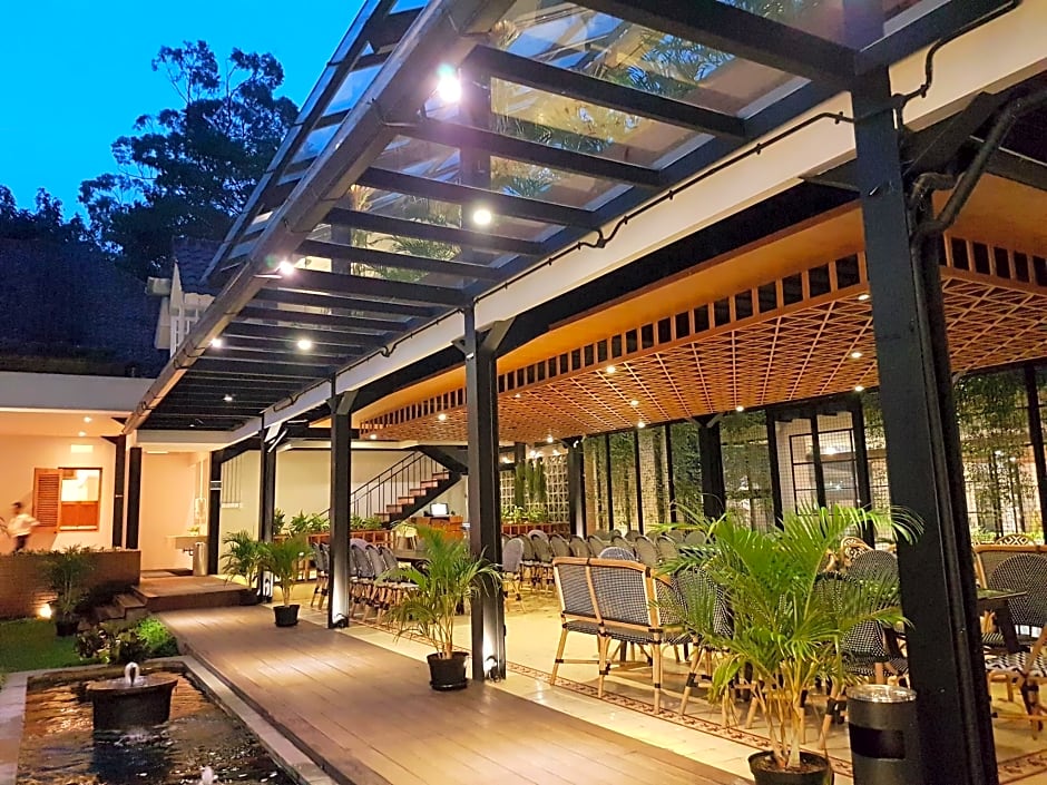 Beehive Boutique Hotel