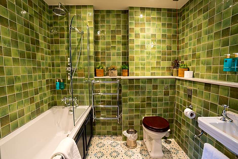 Salisbury Arms Hotel