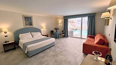 Junior Suite with Balcony