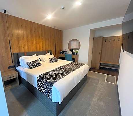 Large Double Room