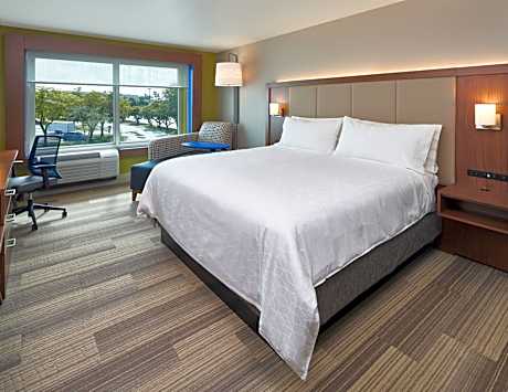 King Room - Hearing Accessible/Non-Smoking
