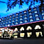Van Phat Riverside Hotel