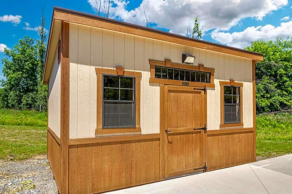 Comfort Inn & Suites Medina NY near Erie Canal