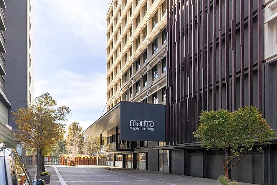Mantra MacArthur Hotel