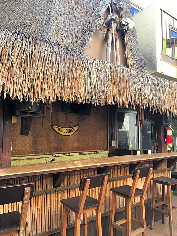 Banana Bungalow West Hollywood Hotel & Hostel