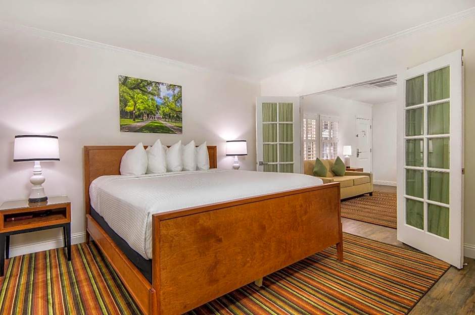 Aggie Inn, an Ascend Collection Hotel