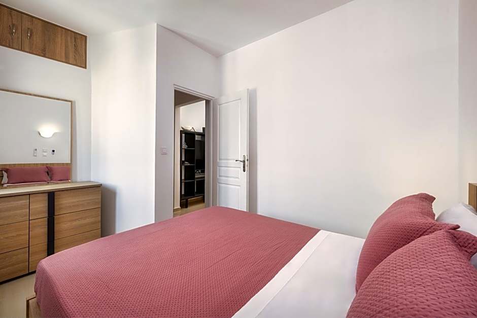 Santorinn Suites Fira