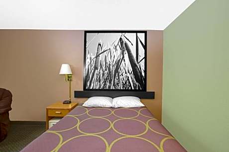 Queen Room - Mobility Access/Non-Smoking