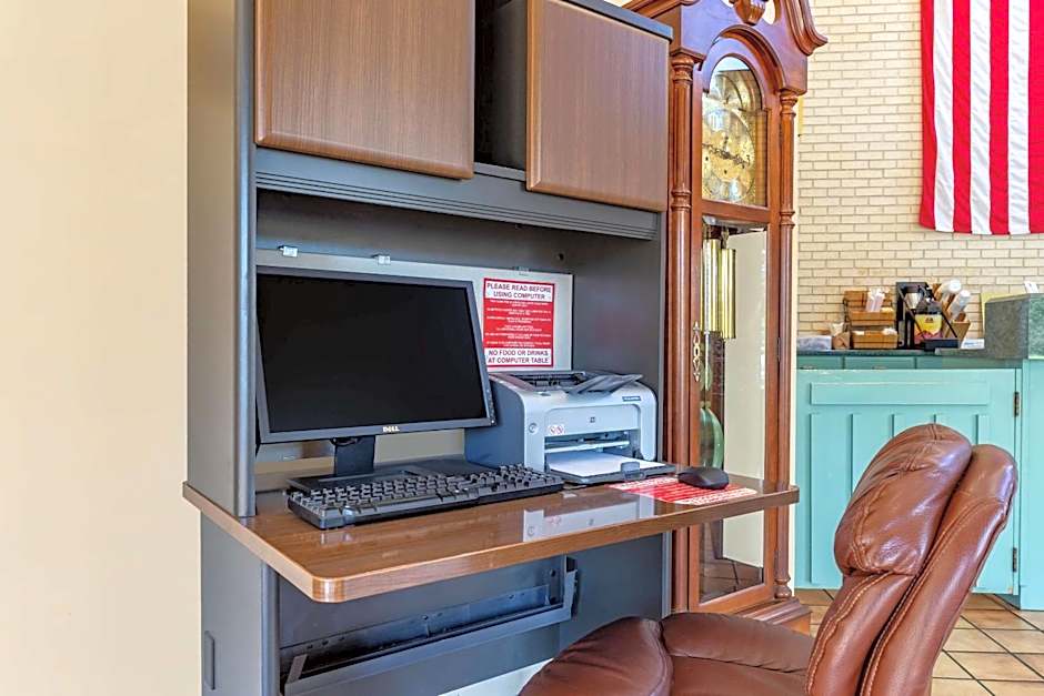 Econo Lodge Fayetteville I-95