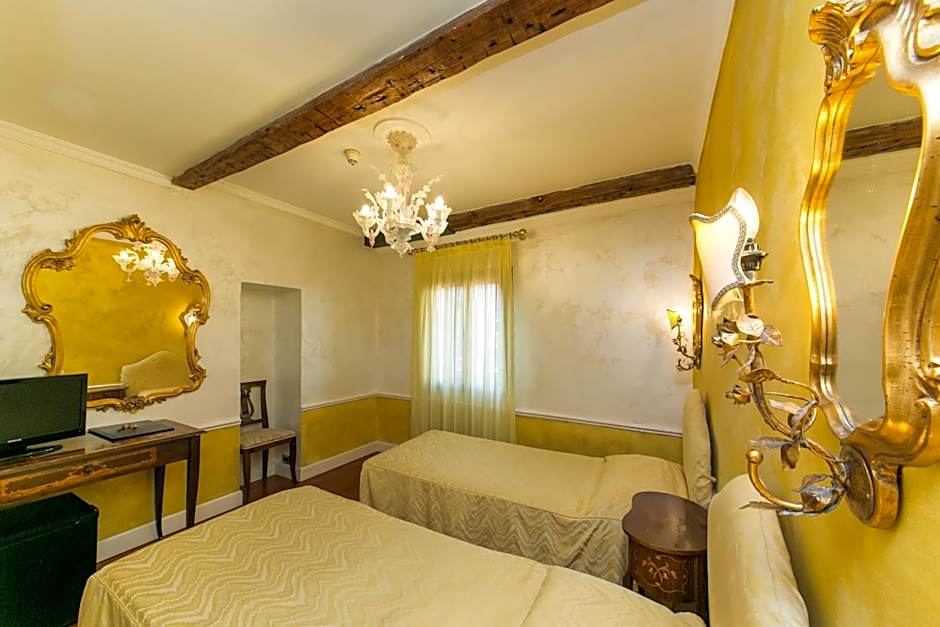 Hotel Pantalon