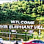 ANGGERIK IMPIAN HOTEL -Best for Travellers at Kuala Berang
