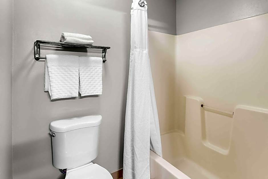 Best Western Oswego Hotel