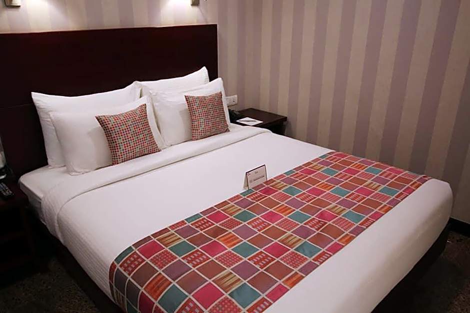 Lilac Hotel 3rd Block