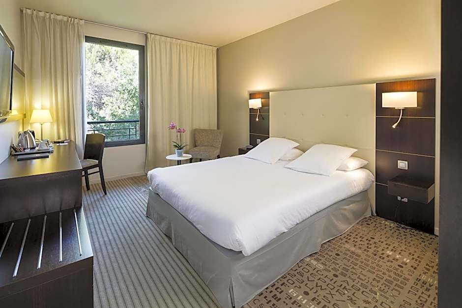 Mercure Aix-en-Provence La Duranne Gare TGV