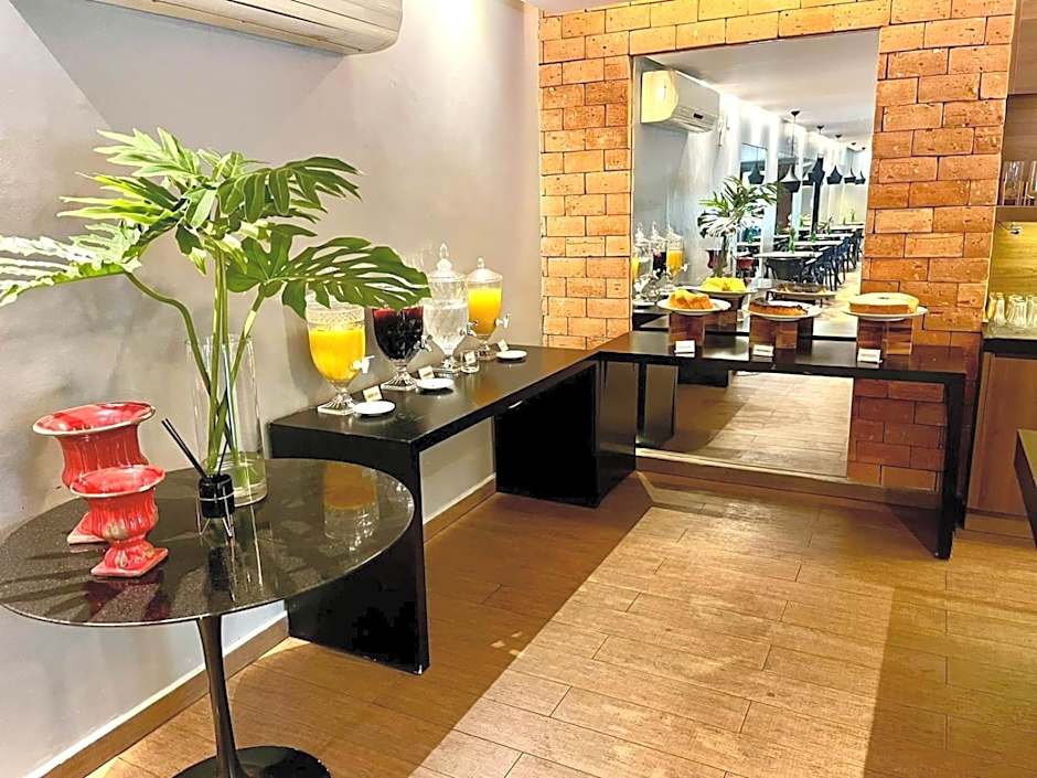 Oasis Plaza Hotel