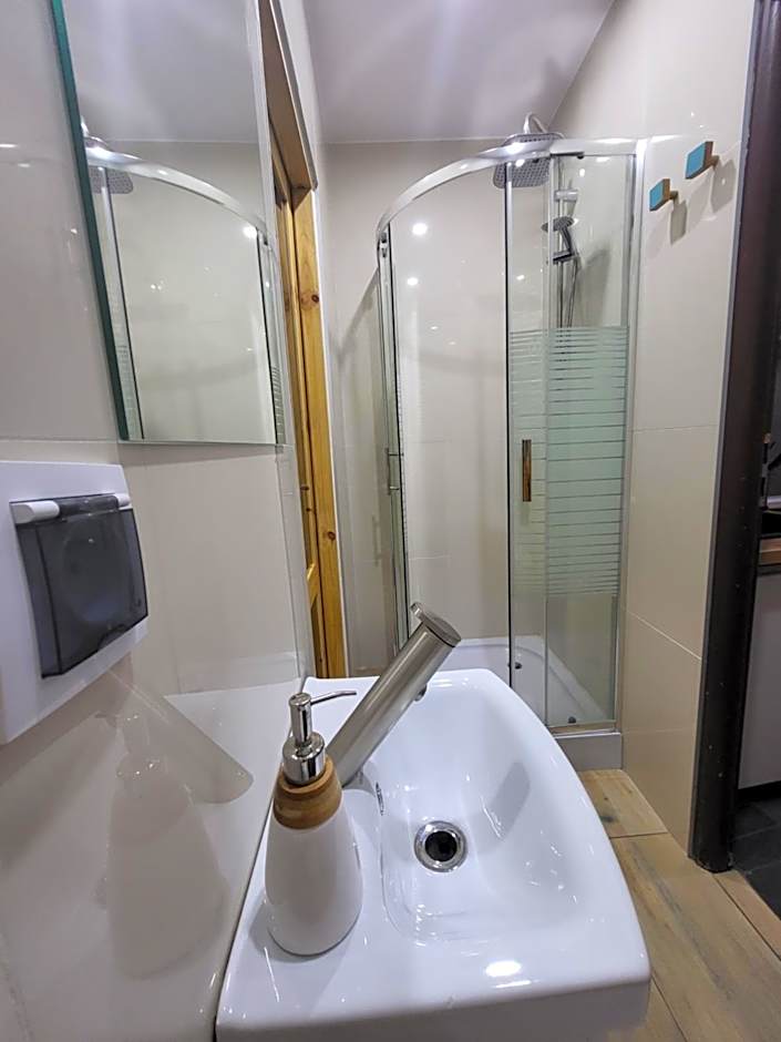 Apartamenty PRETTY WOMAN meldunek samodzielny 24h - noclegi Bytom Chorzów Katowice