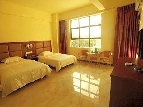 Dongxing Chengshi Relian Seaview Hotel