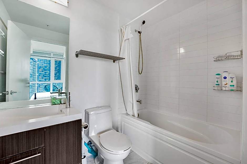 King Bed, Amazing View, Free Parking