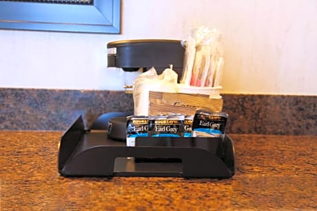 1 KING BED,NSMK,HI SPEED,MICRFG,FLAT SCRN TV,DESK,FULL BREAKFAST