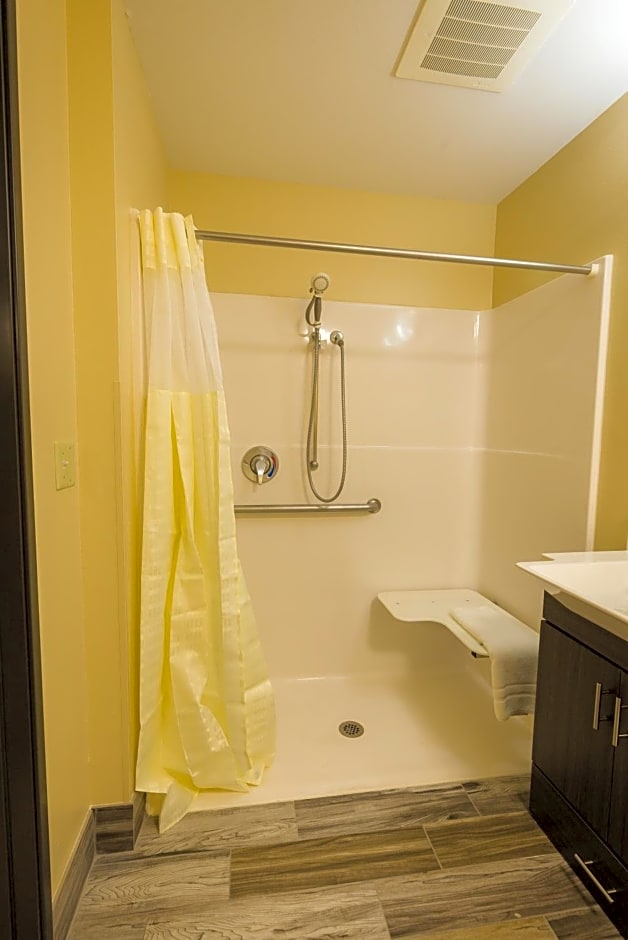 Hawthorn Suites by Wyndham St. Robert/Ft. Leonard Wood