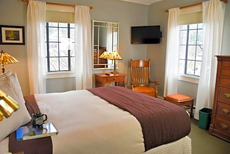 Queen Room