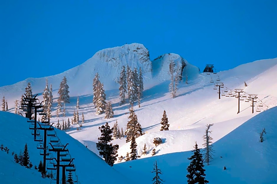 Donner Lake Village