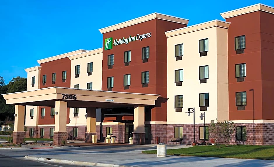 Holiday Inn Express & Suites Omaha South Ralston Arena By IHG