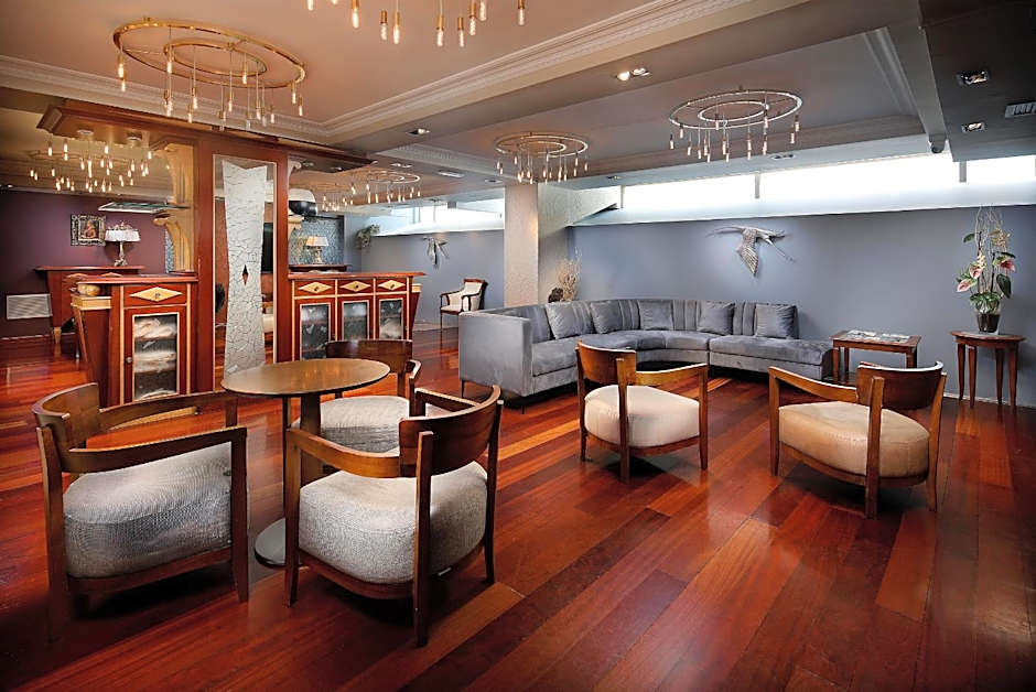 Apartaments-Hotel Hispanos 7 Suiza