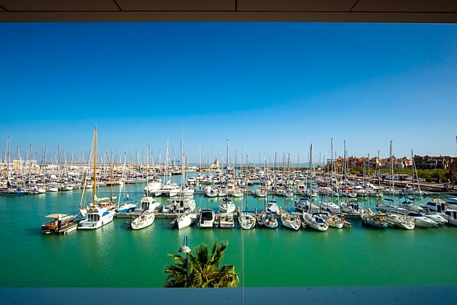 Suites Puerto Sherry