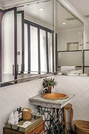 Ahusaka Standard Double Room