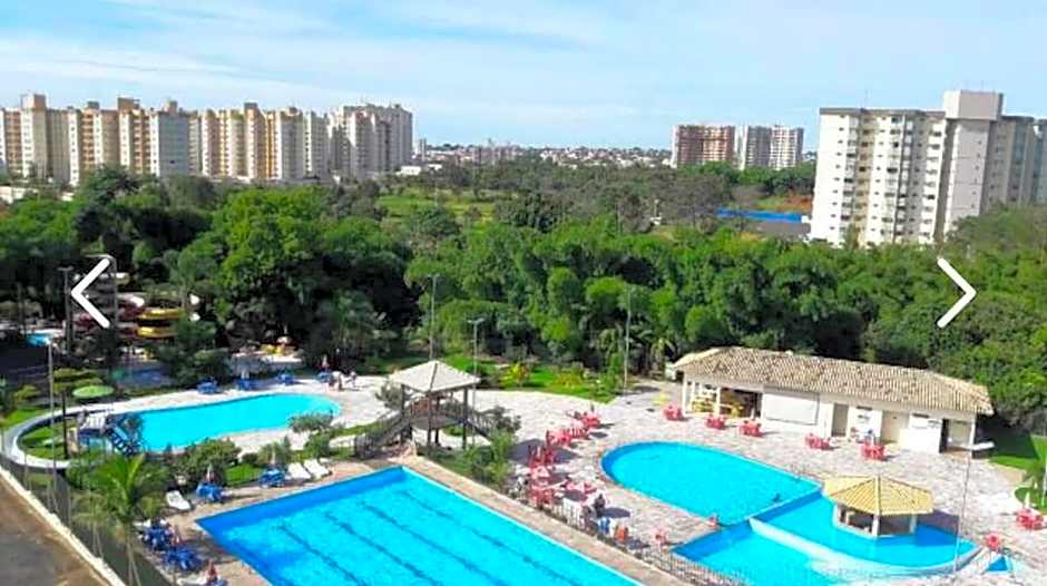 Golden dolphin Express 5pessoas mais 1 criança até 5 anos com toalhas e roupas de cama,lençóis, travesseiros e fronhas e 3 parques aquáticos termais limpeza impostos e taxas já incluso