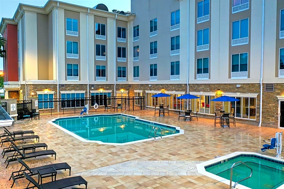 Holiday Inn Express Hotel & Suites Mobile Saraland