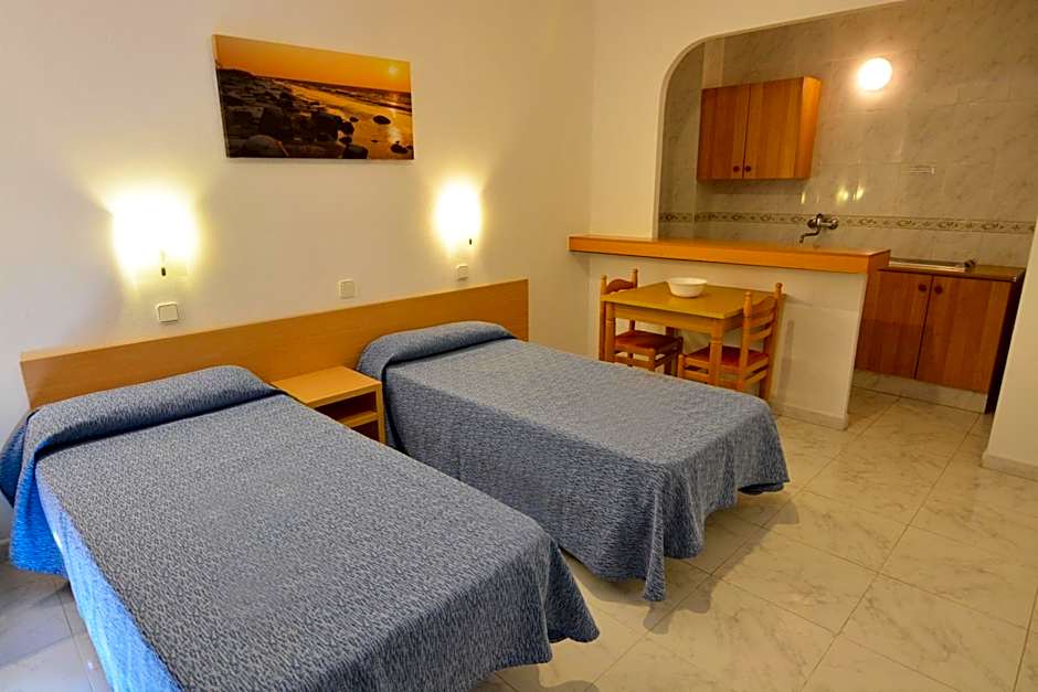 Apartamentos Playa Sol