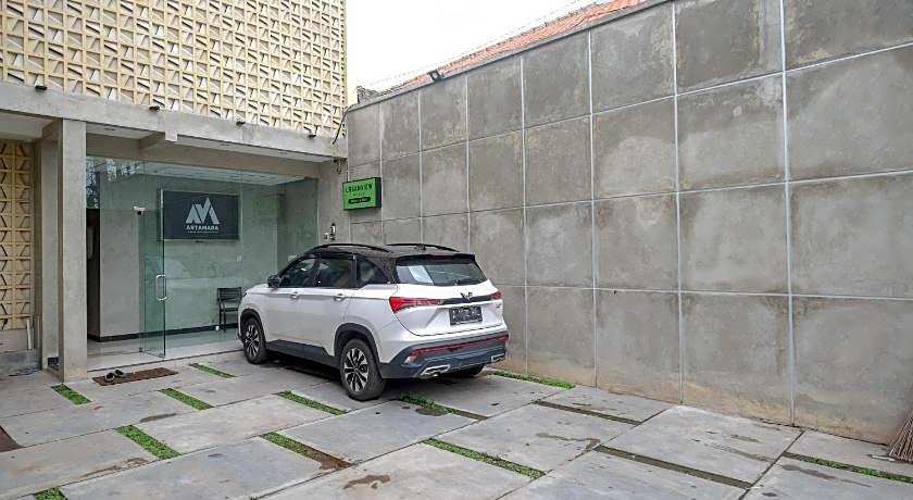 Urbanview Hotel Syariah Artamara Tegal by RedDoorz